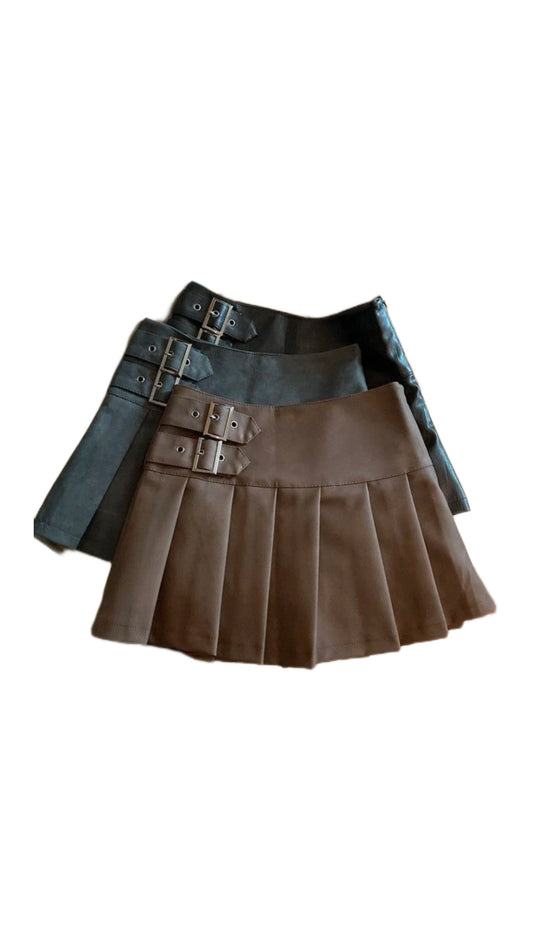 buckle Leather pleated mini skirt